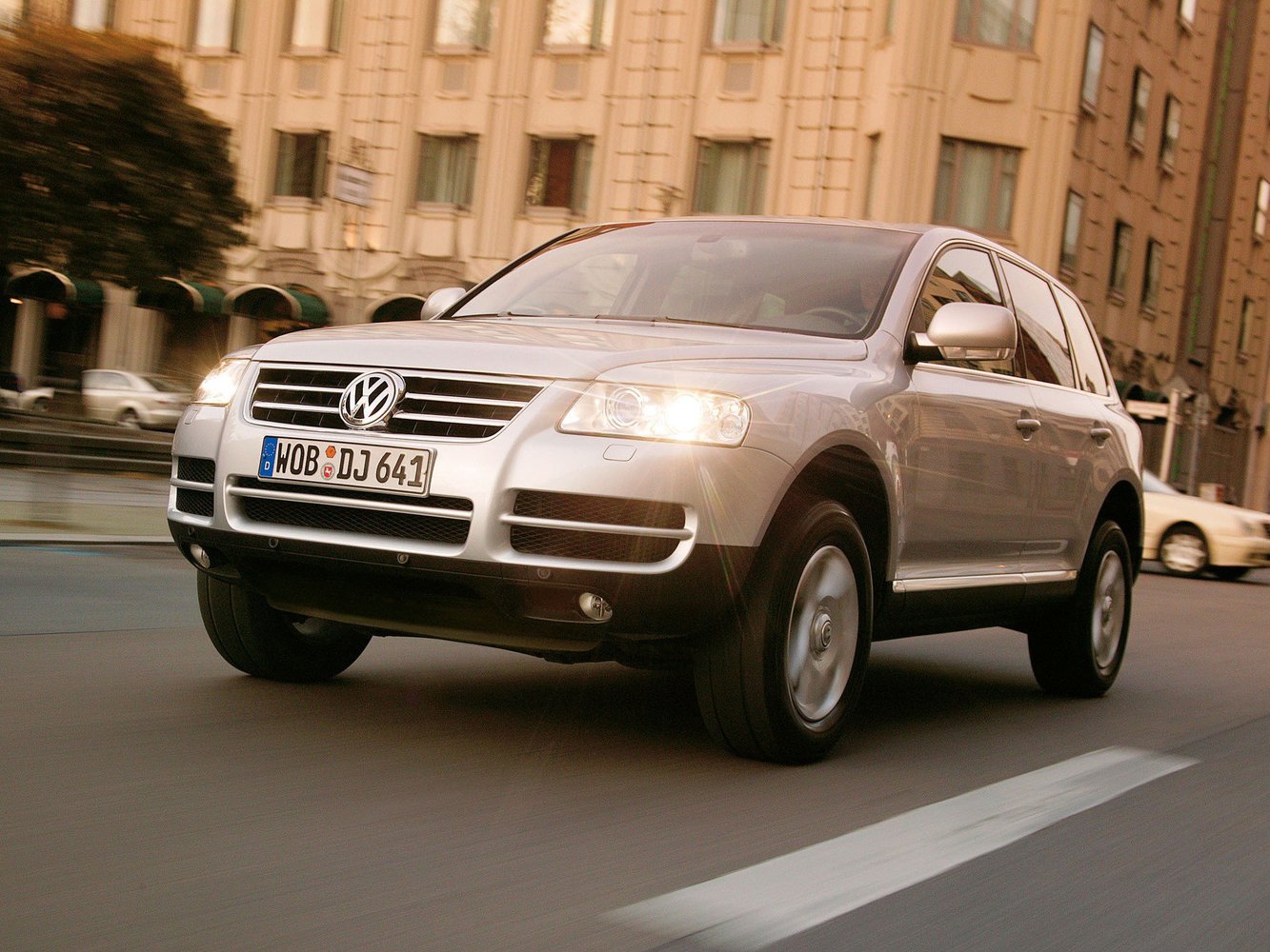 Volkswagen Touareg I (2002-2010) - Внедорожник 5 дв.