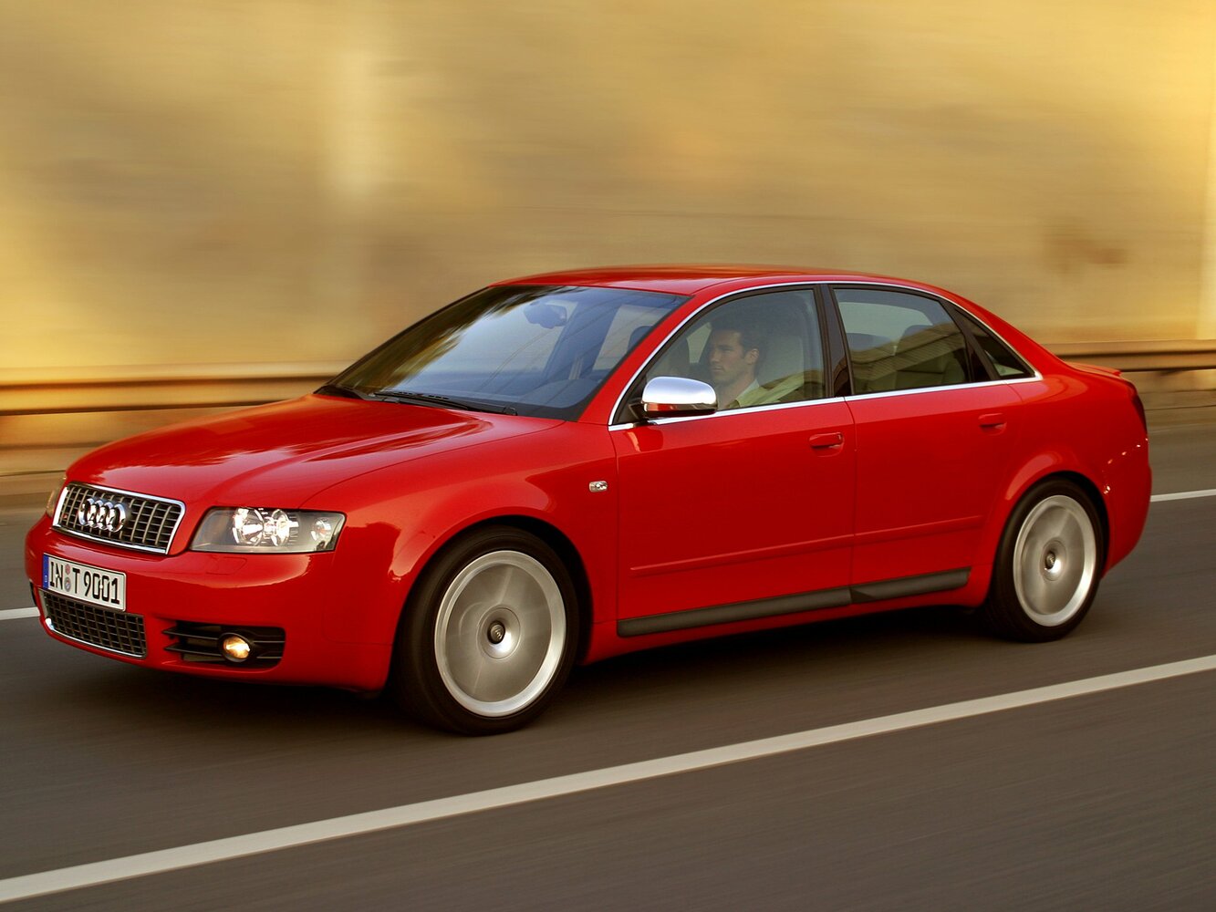 Audi S4 II (2002-2004) - Седан