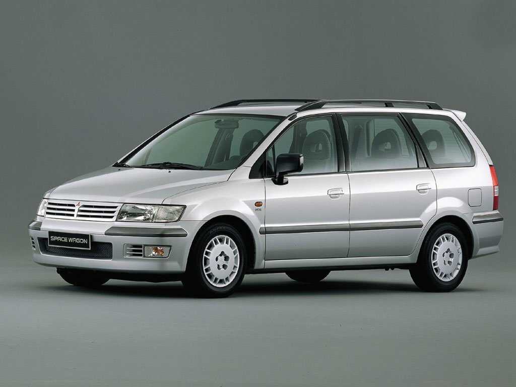 Mitsubishi Space Wagon III (1998-2004) - Компактвэн