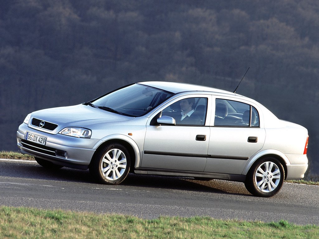 Opel Astra G (1998-2009) - Седан