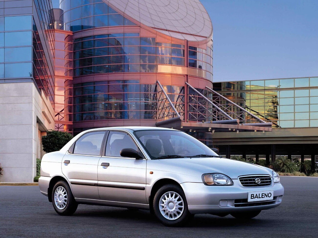 Suzuki Baleno I (1995-2002) - Седан