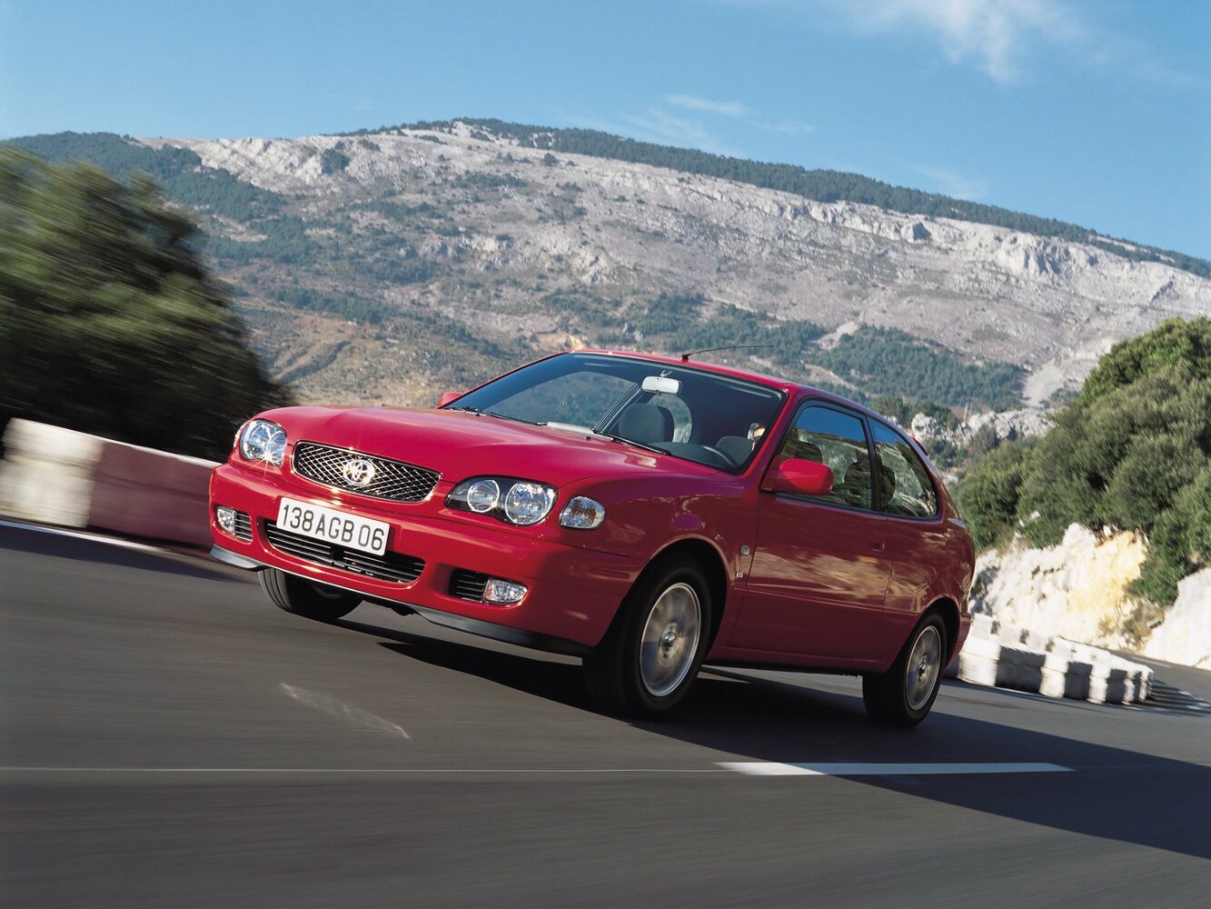 Toyota Corolla VIII (1995-2002) - Хэтчбек 3 дв.