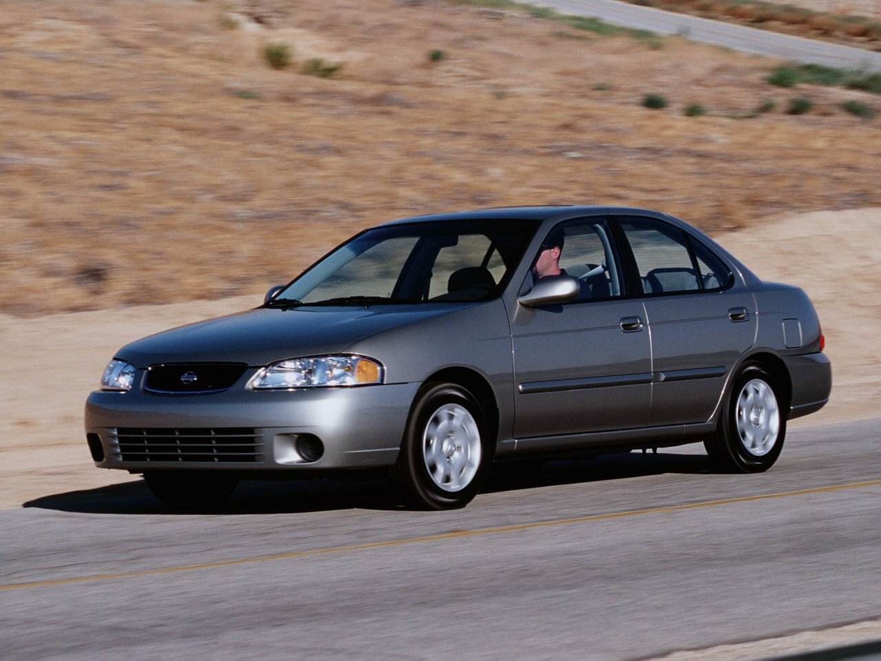 Nissan Sentra V (1999-2006) - Седан