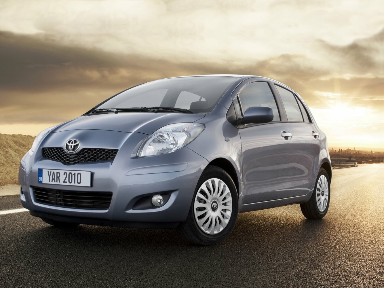 Toyota Yaris II (2005-2012) - Хэтчбек 5 дв.