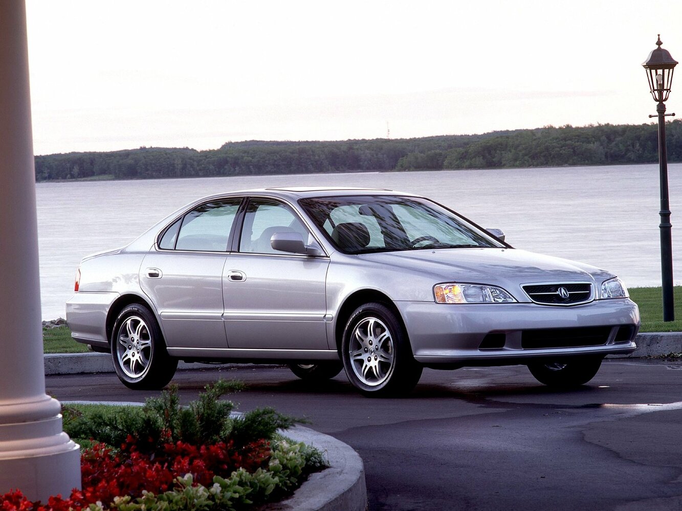 Acura TL II (1998-2003) - Седан