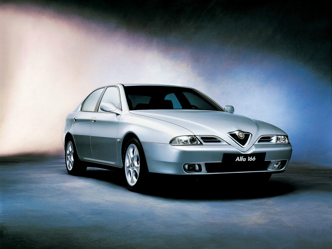 Alfa Romeo 166 I (1998-2007) - Седан