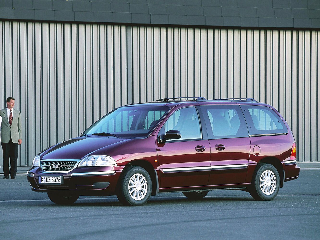 Ford Windstar II (1998-2003) - Минивэн