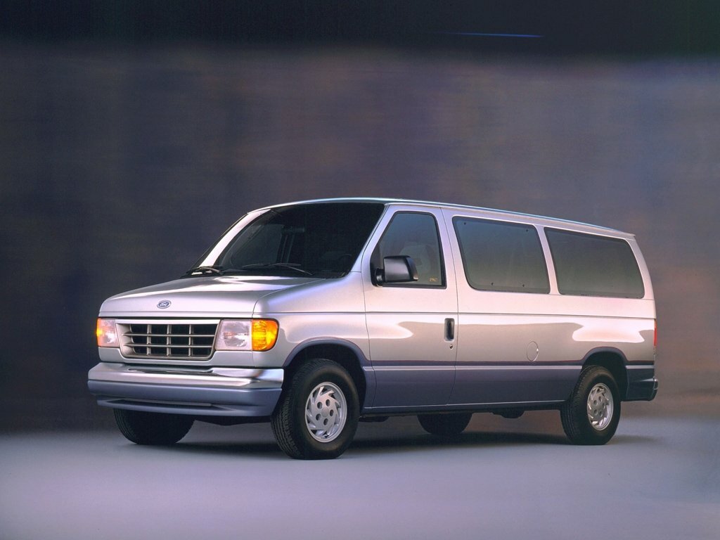 Ford Econoline IV (1992-2013) - Минивэн