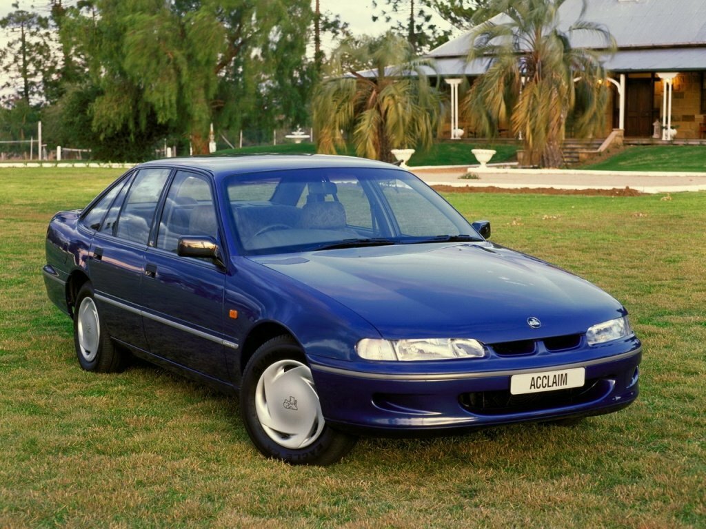 Holden Commodore II (1990-1997) - Седан