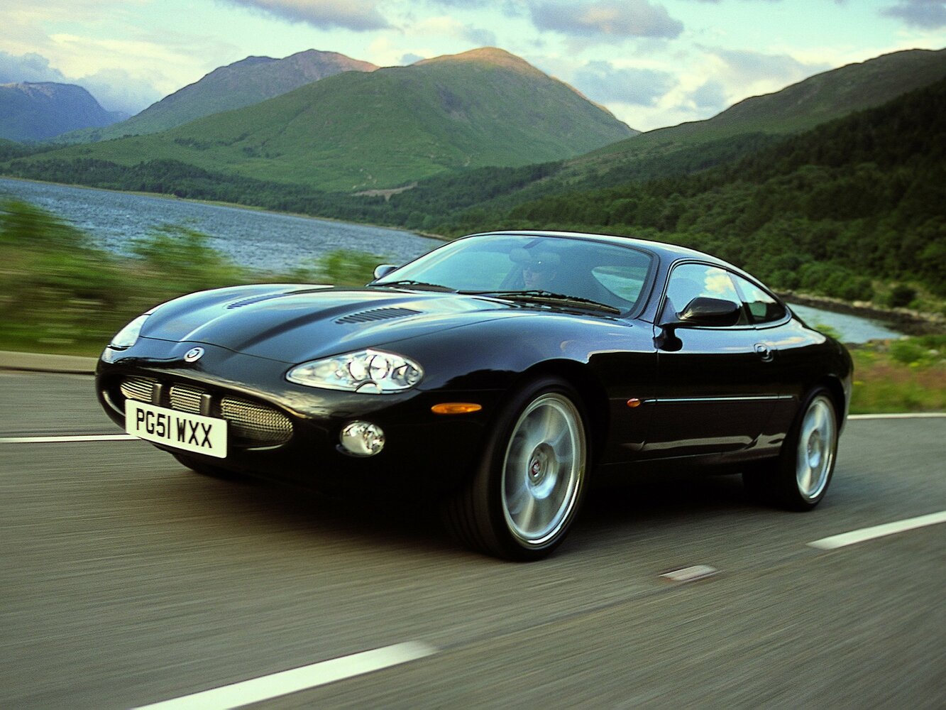 Jaguar XKR I (1998-2006) - Купе