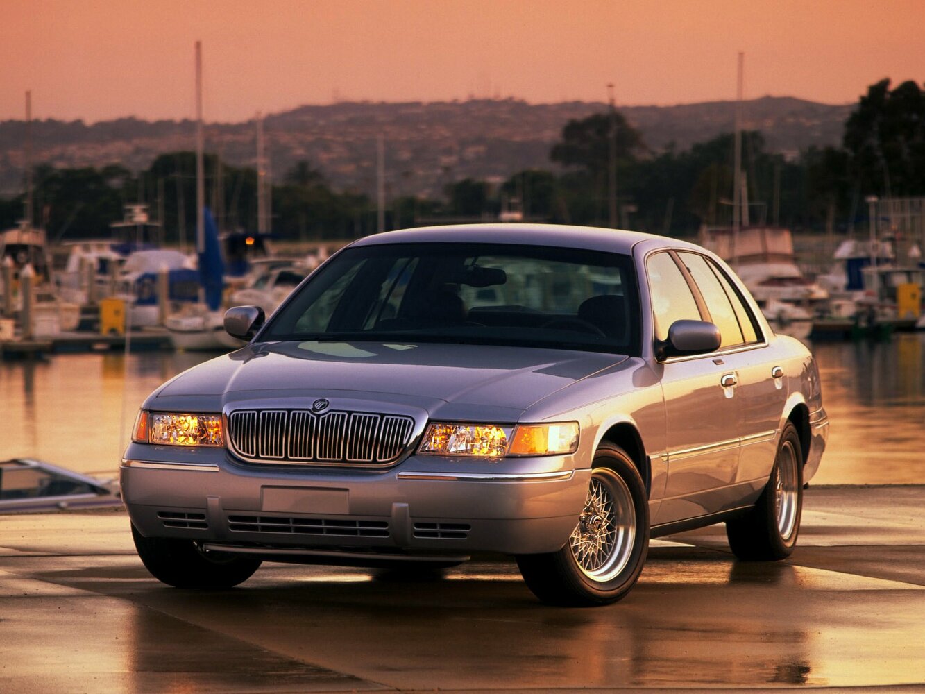 Mercury Grand Marquis III (1997-2002) - Седан