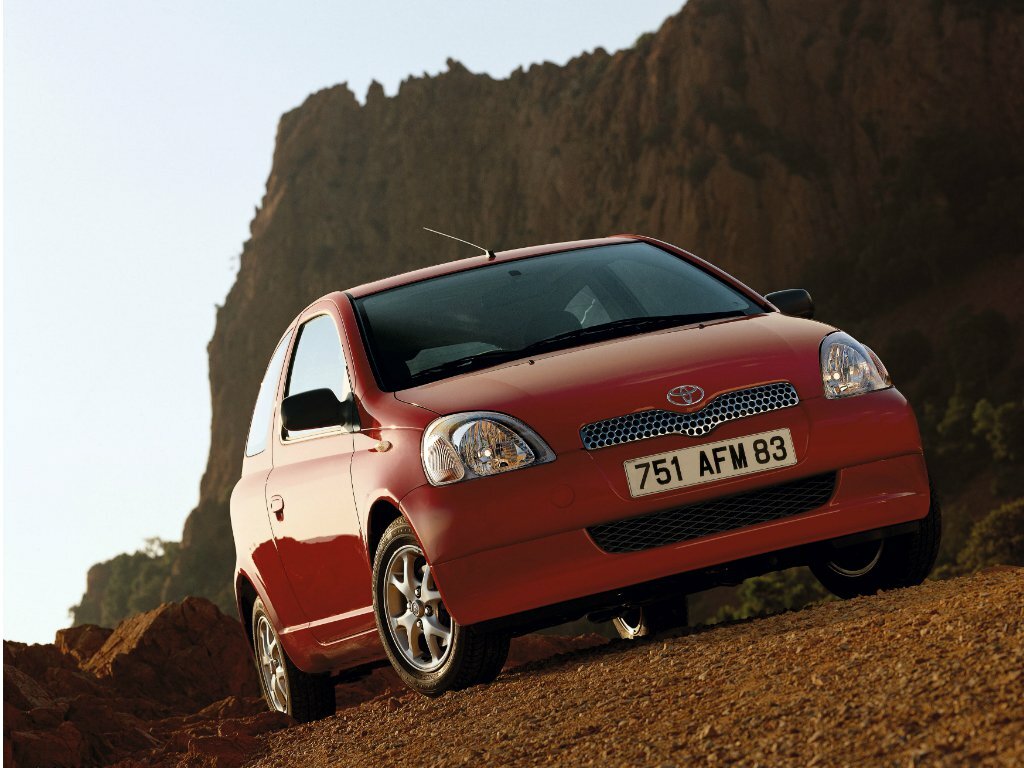 Toyota Yaris I (1999-2005) - Хэтчбек 3 дв.