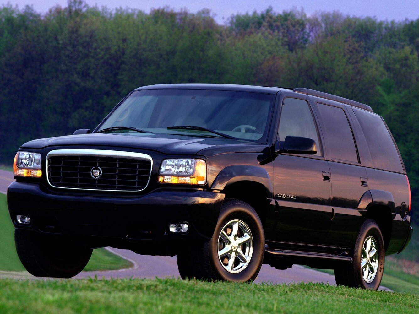 Cadillac Escalade I (1998-2000) - Внедорожник 5 дв.