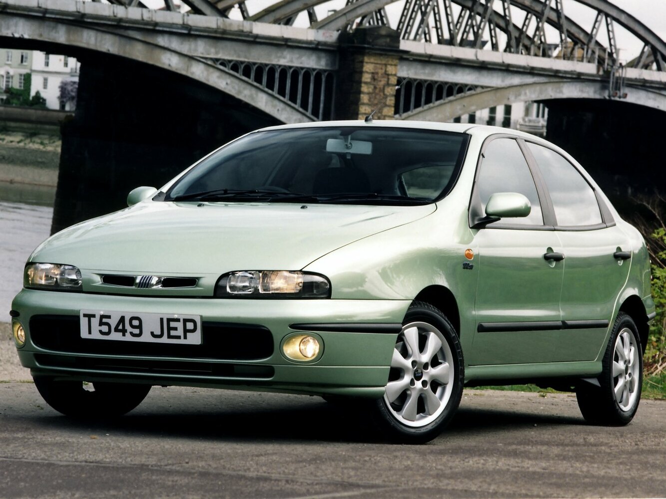 Fiat Brava I (1995-2001) - Хэтчбек 5 дв.