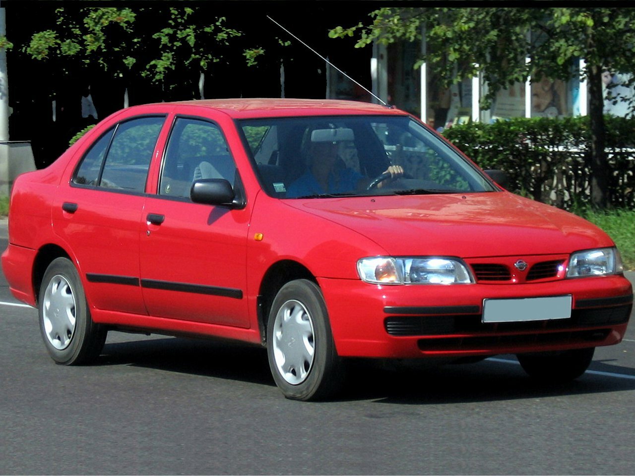 Nissan Almera I (1995-2000) - Седан