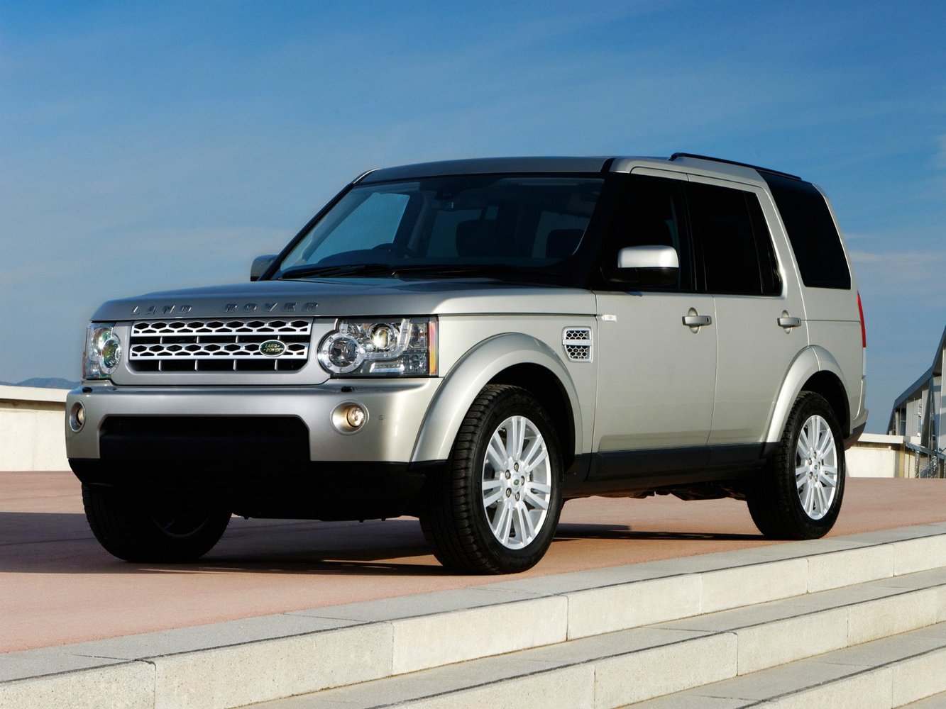 Land Rover Discovery IV (2009-2016) - Внедорожник 5 дв.