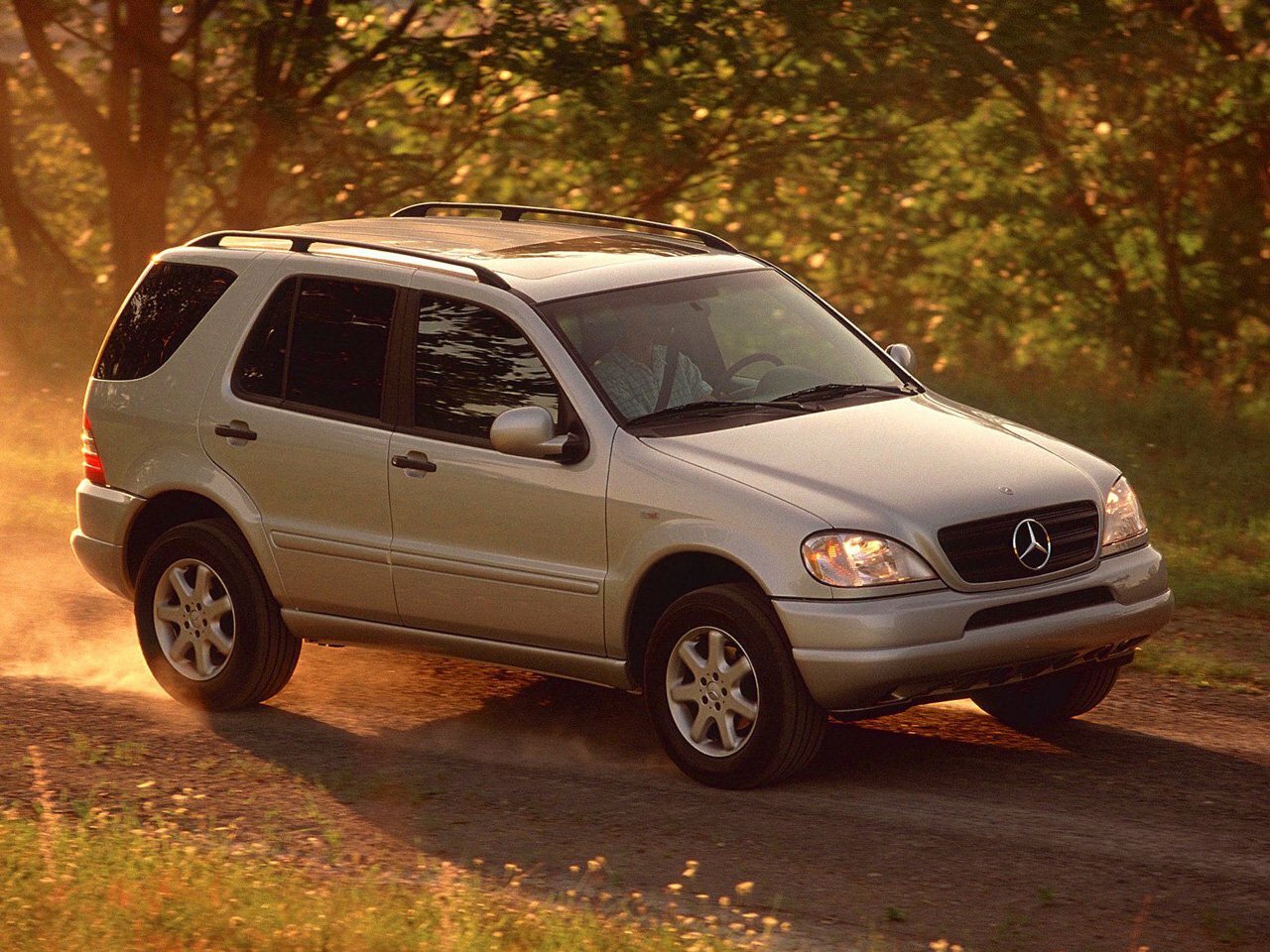 Mercedes-Benz M-Класс I (1997-2005) - Внедорожник 5 дв.