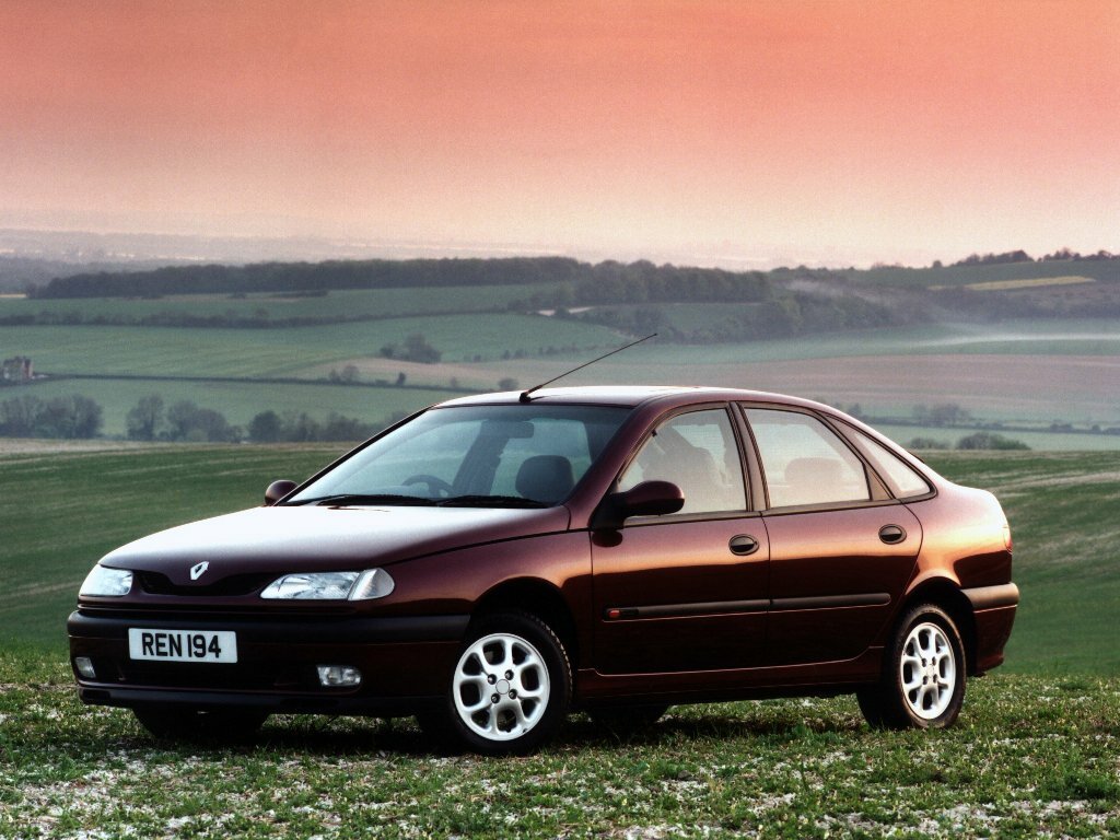 Renault Laguna I (1993-2001) - Лифтбек