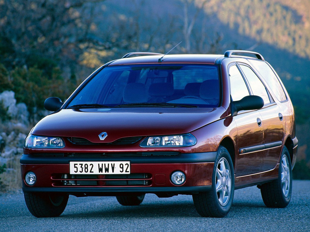 Renault Laguna I (1993-2001) - Универсал 5 дв.