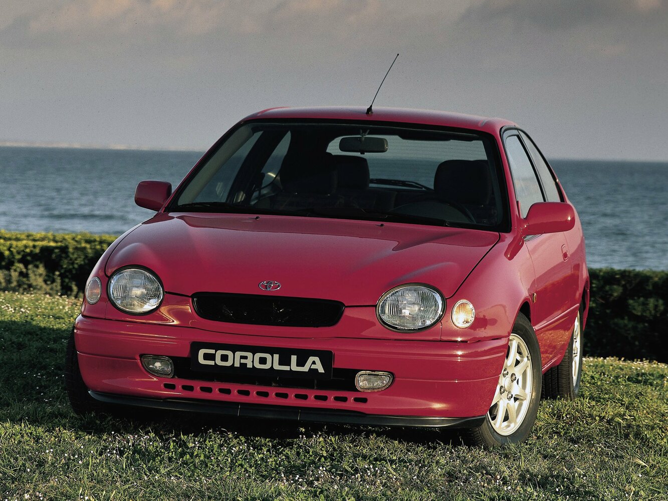 Toyota Corolla VIII (1995-2002) - Хэтчбек 3 дв.