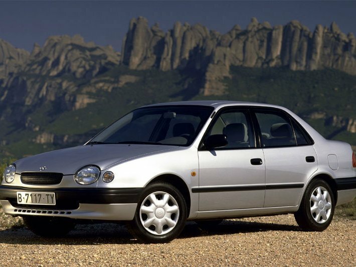 Toyota Corolla VIII (1995-2002) - Седан