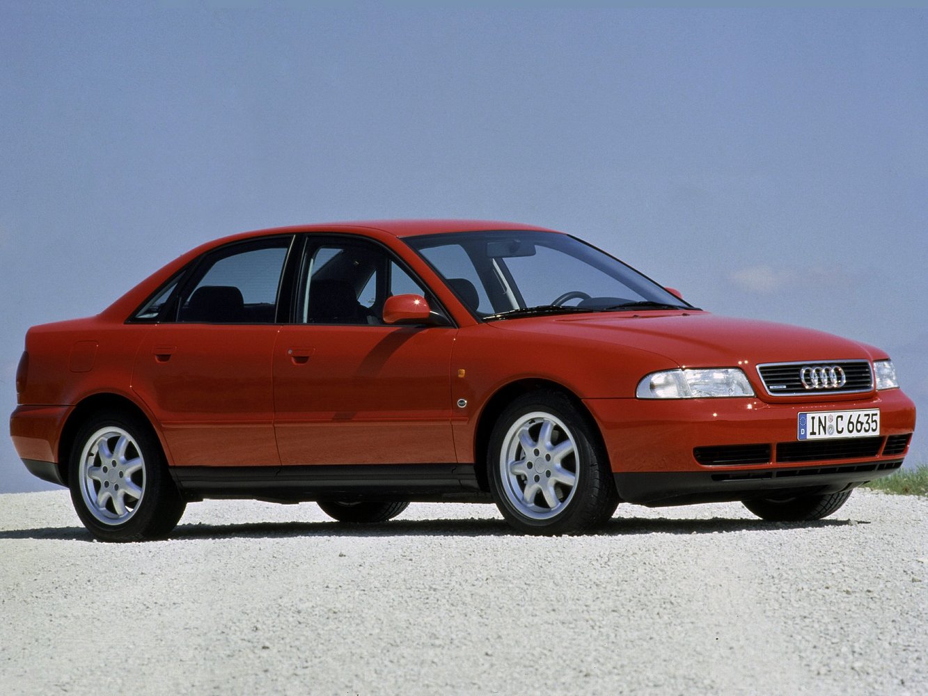 Audi A4 I (1994-2001) - Седан