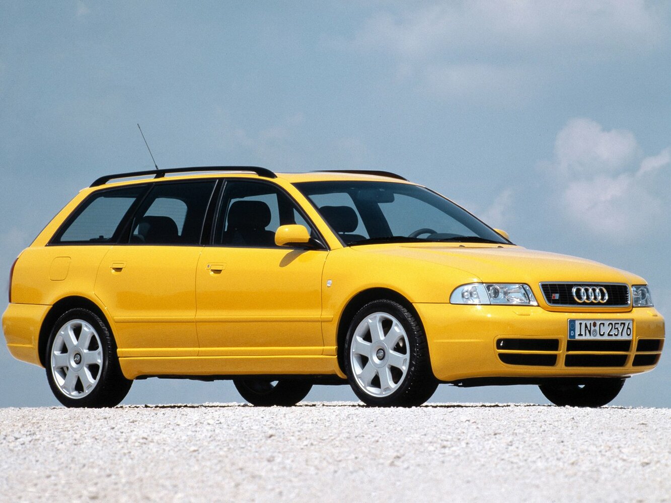 Audi S4 I (1997-2001) - Универсал 5 дв.