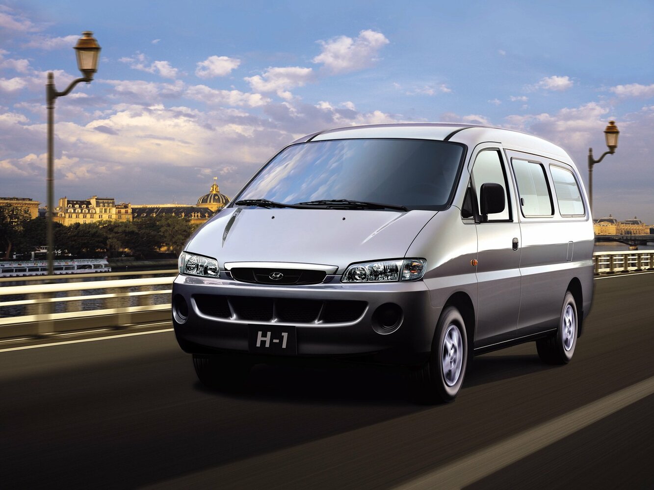 Hyundai H-1 I (1997-2007) - Минивэн