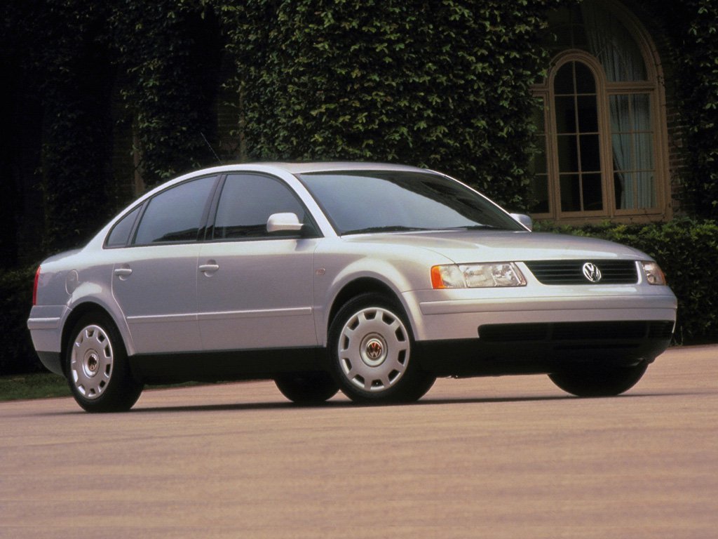 Volkswagen Passat B5 (1996-2005) - Седан
