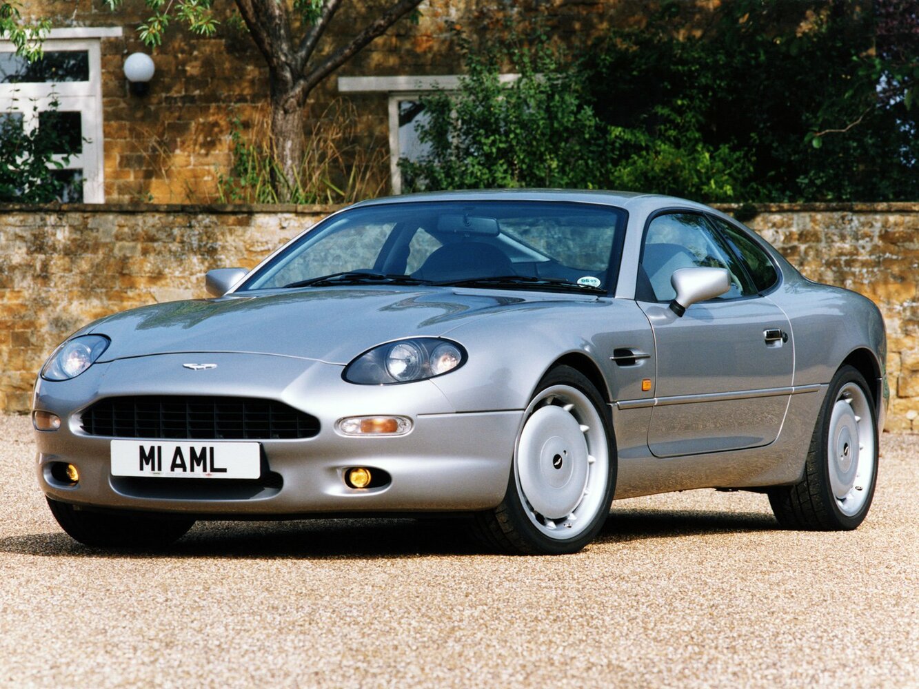 Aston Martin DB7 I (1994-2003) - Купе