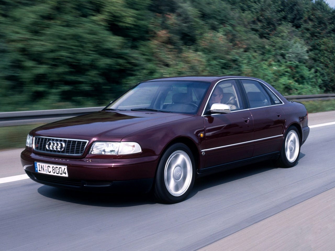 Audi S8 I (1996-2002) - Седан