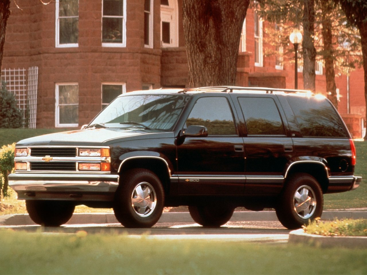 Chevrolet Tahoe I (1994-1999) - Внедорожник 5 дв.