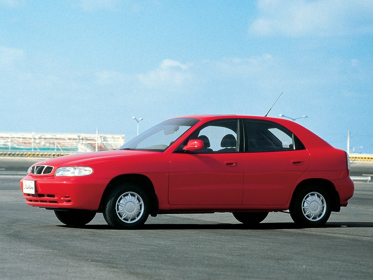 Daewoo Nubira I (1997-2000) - Хэтчбек 5 дв.