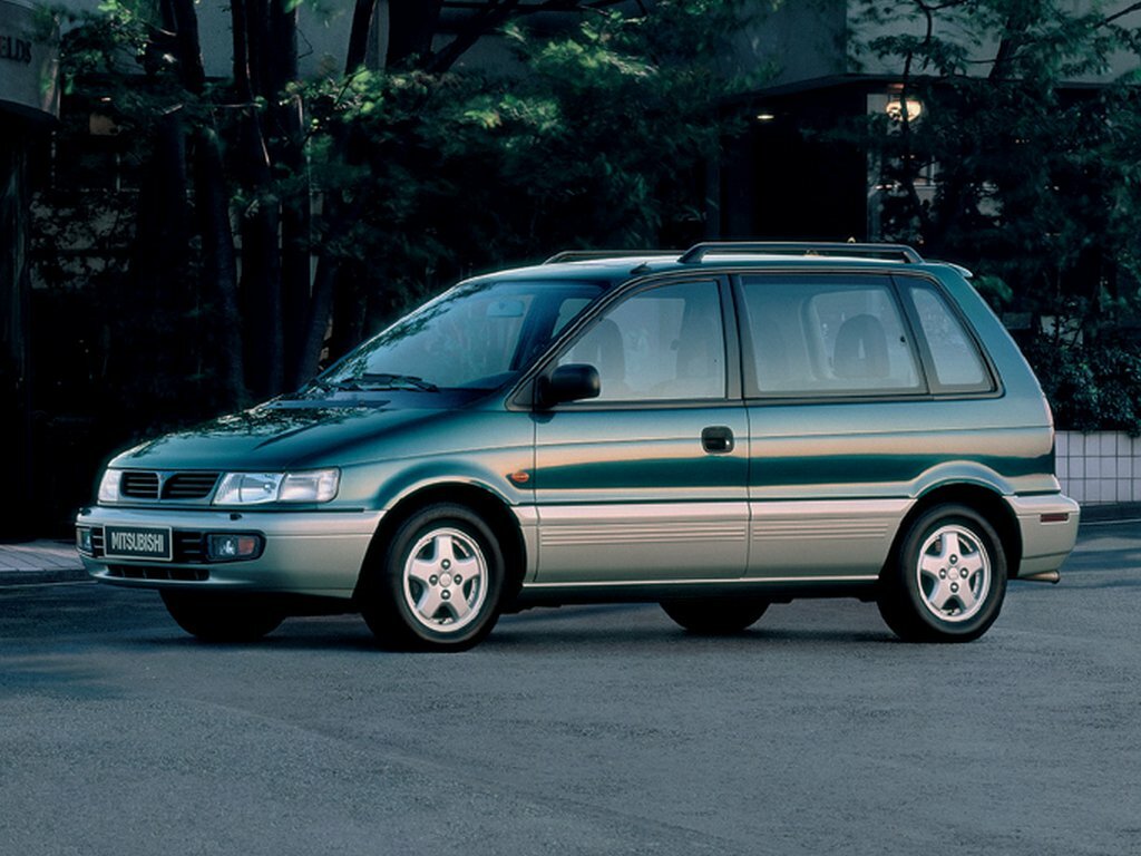 Mitsubishi Space Runner I (1991-1999) - Компактвэн