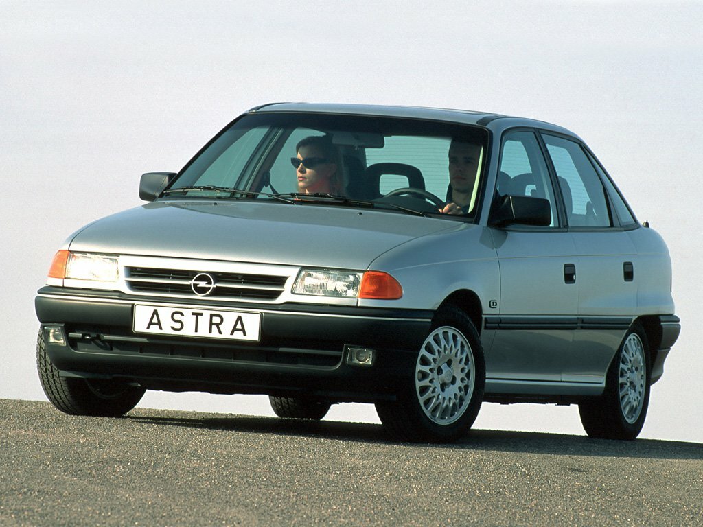 Opel Astra F (1991-2002) - Седан