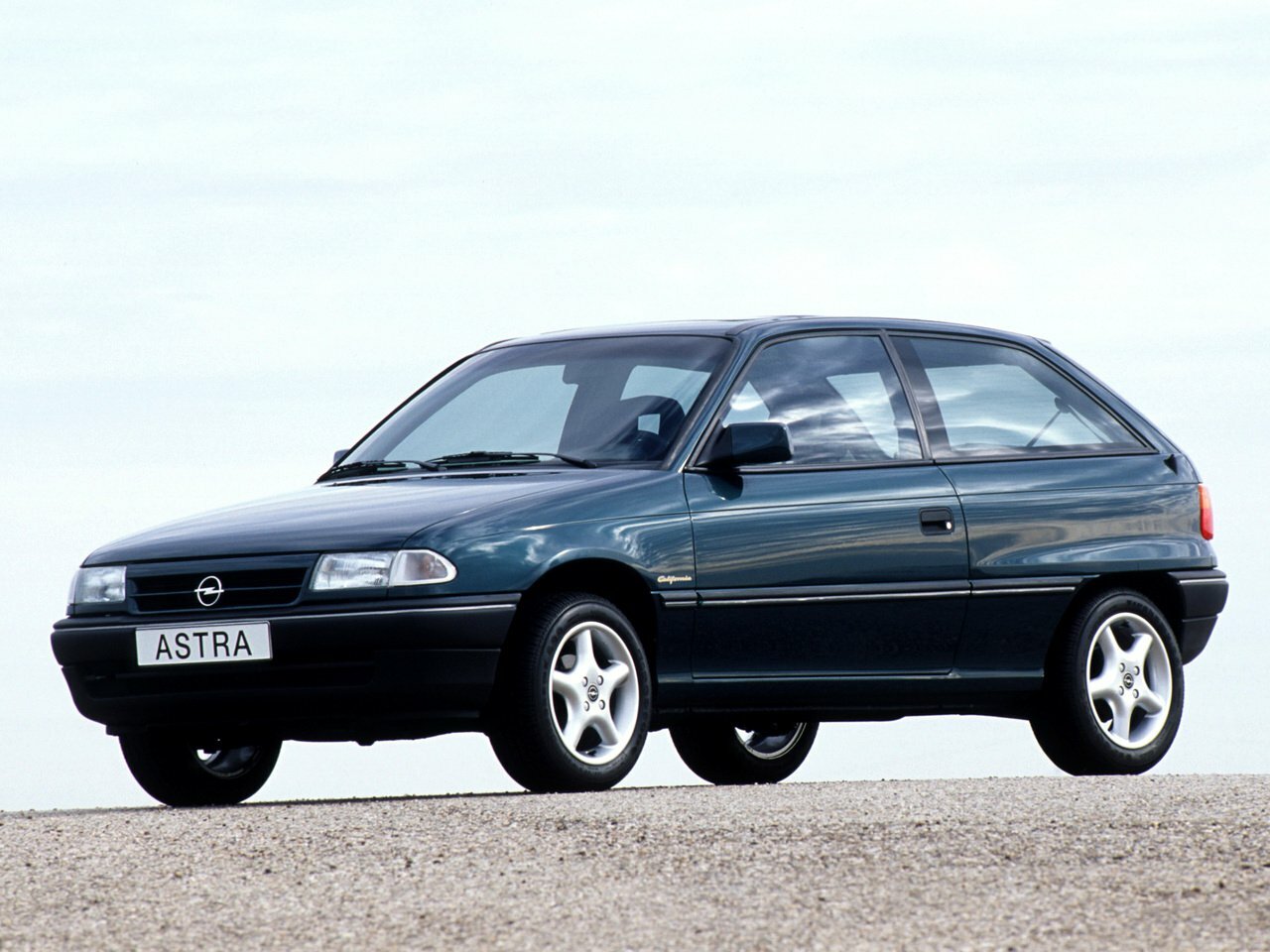 Opel Astra F (1991-2002) - Хэтчбек 3 дв.
