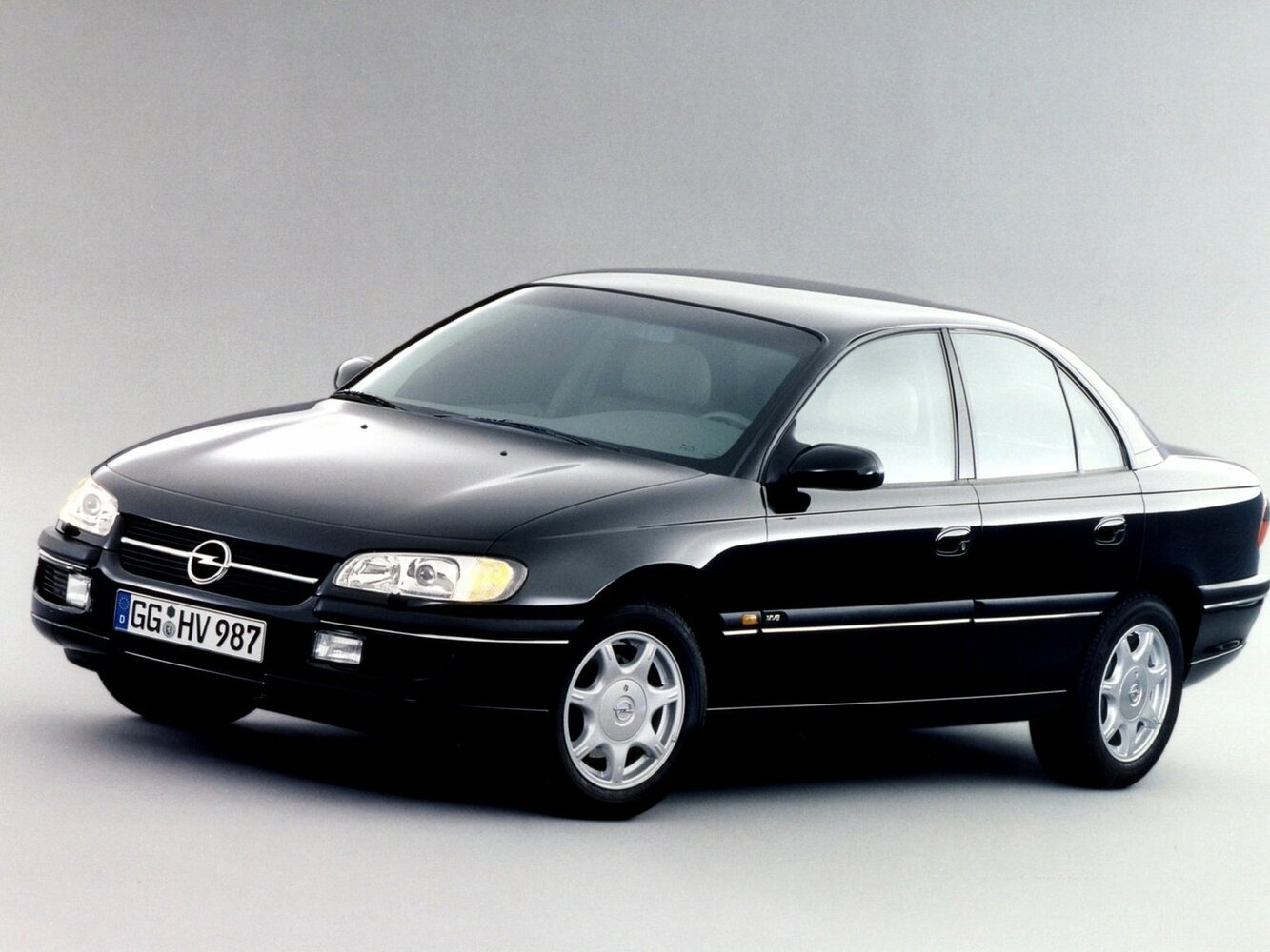 Opel Omega B (1994-2004) - Седан