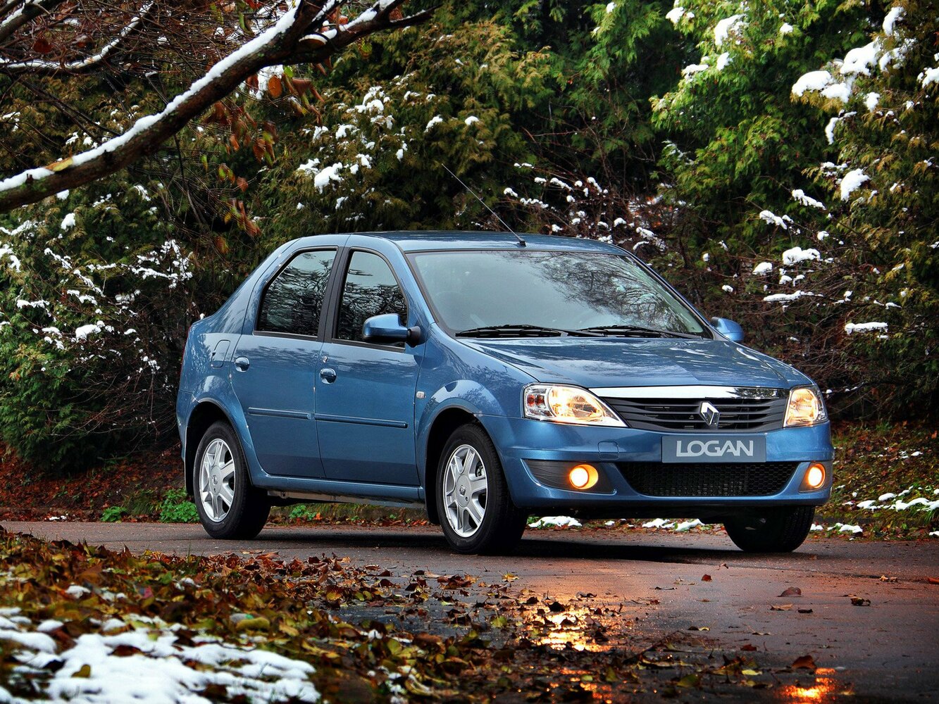 Renault Logan I (2004-2015) - Седан