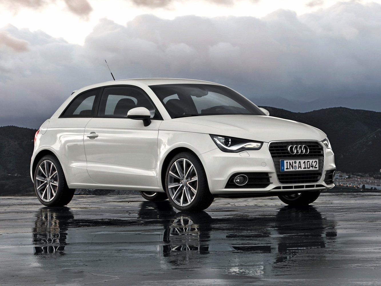 Audi A1 I (2010-2018) - Хэтчбек 3 дв.