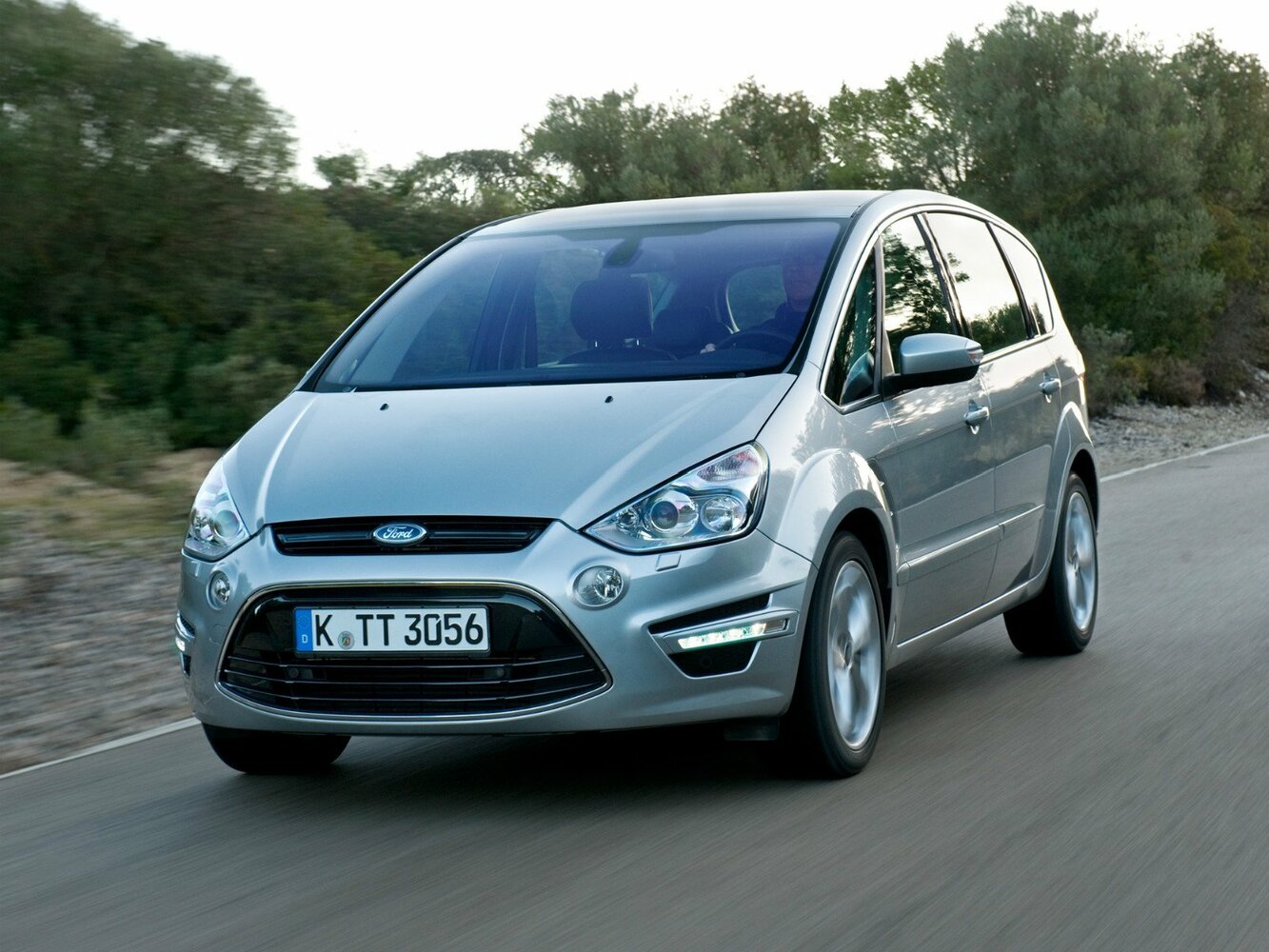 Ford S-MAX I (2006-2015) - Минивэн