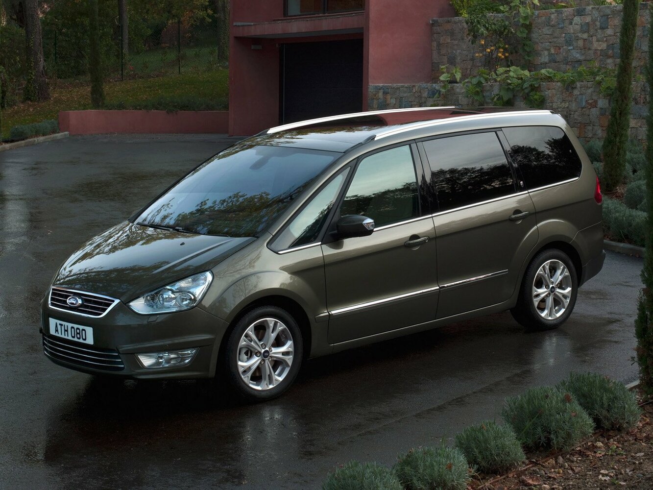 Ford Galaxy II (2006-2015) - Минивэн