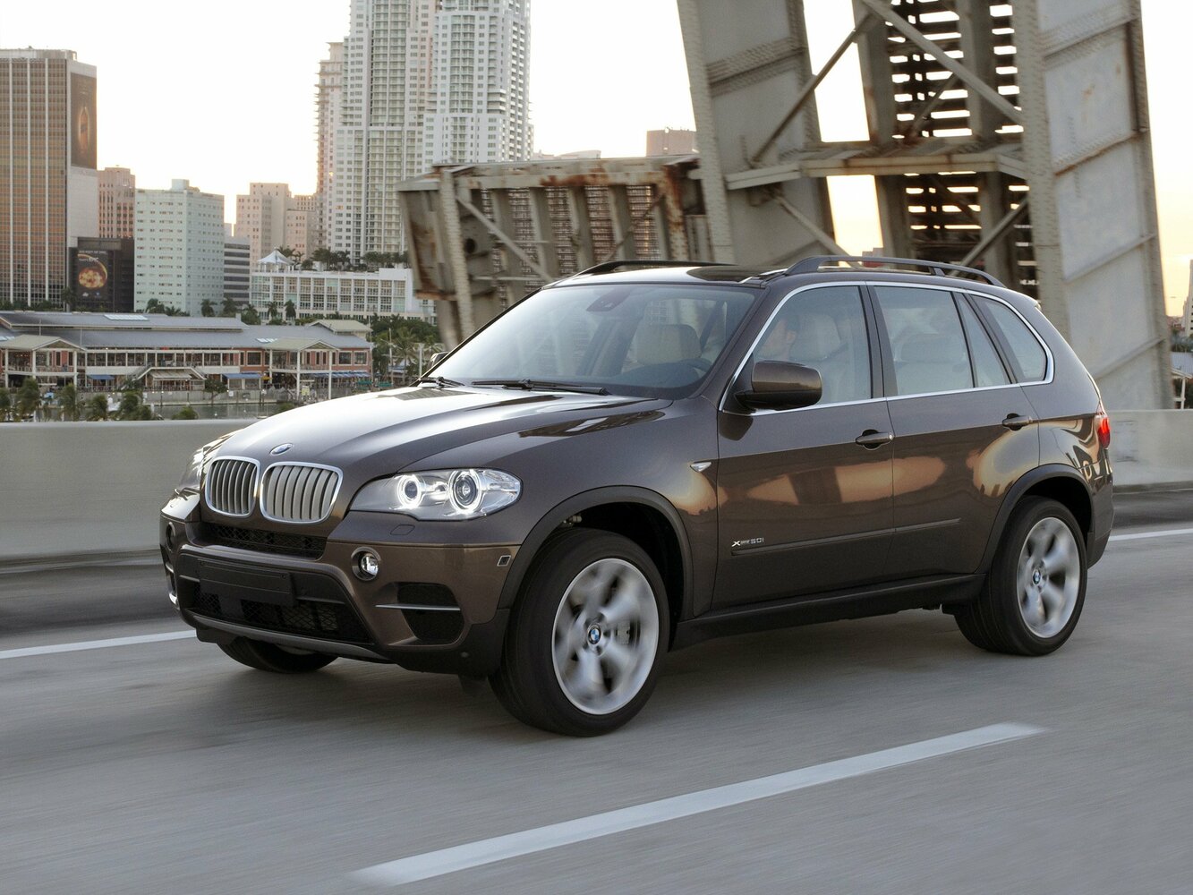 BMW X5 II (2006-2013) - Внедорожник 5 дв.