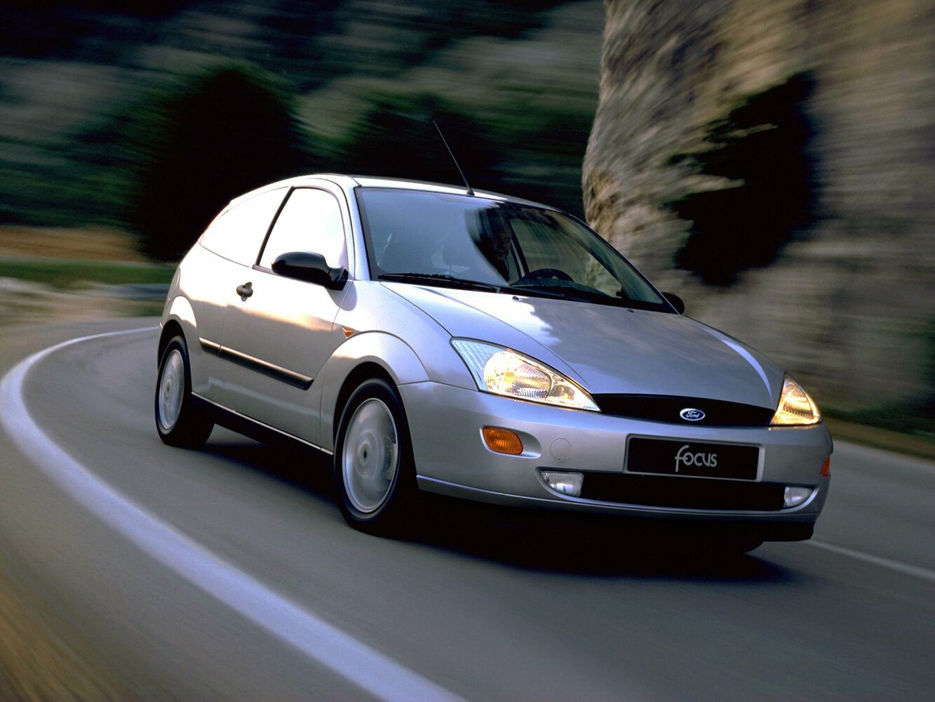 Ford Focus I (1998-2007) - Хэтчбек 3 дв.