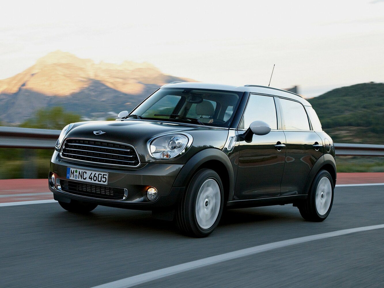 Mini Countryman I (2010-2016) - Внедорожник 5 дв.