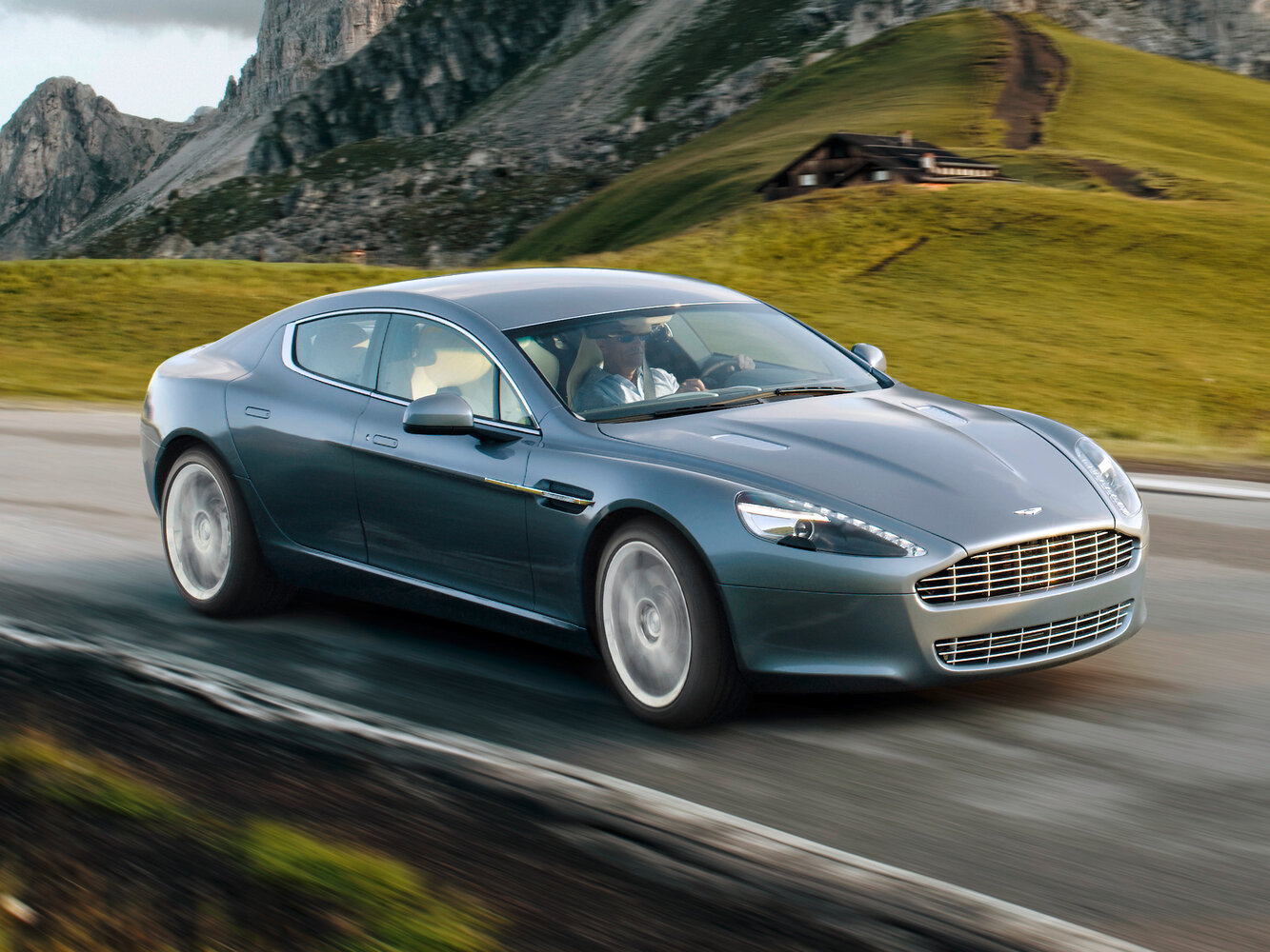 Aston Martin Rapide I (2010-2020) - Лифтбек
