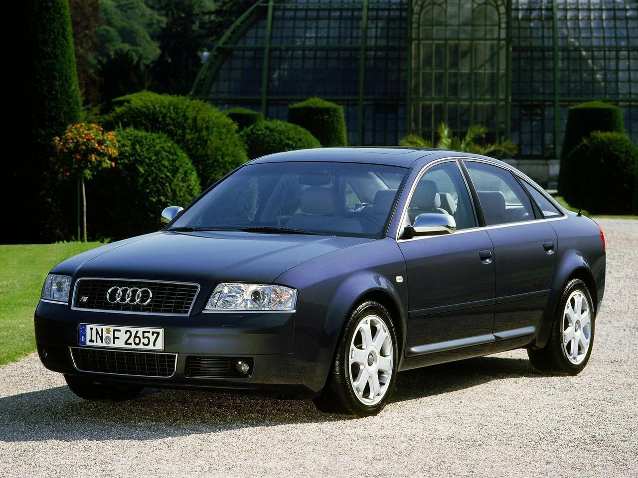 Audi S6 II (1999-2004) - Седан