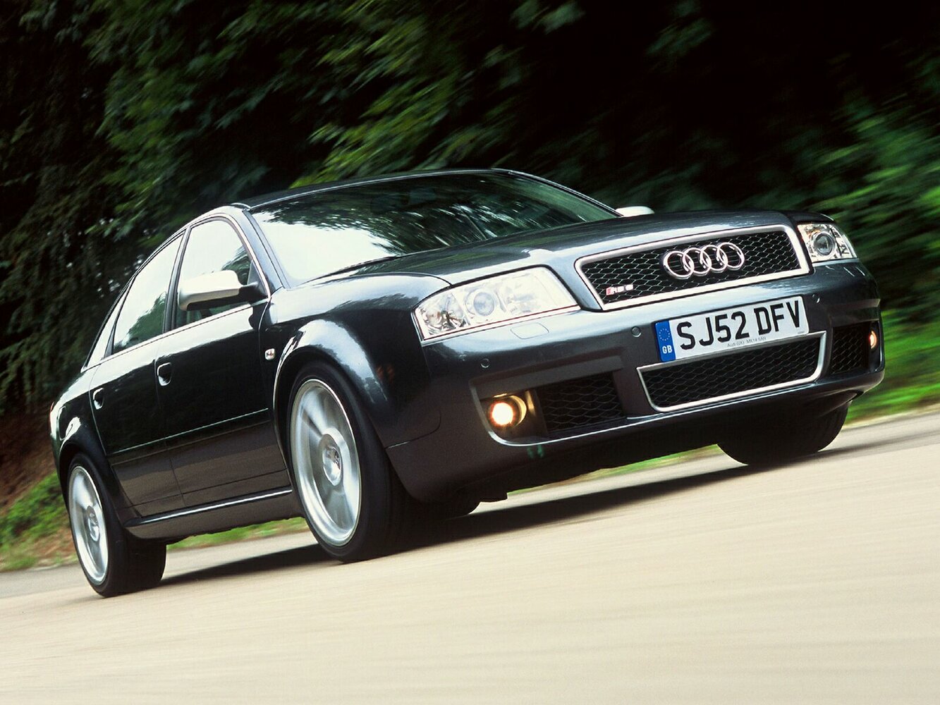 Audi RS 6 I (2002-2006) - Седан