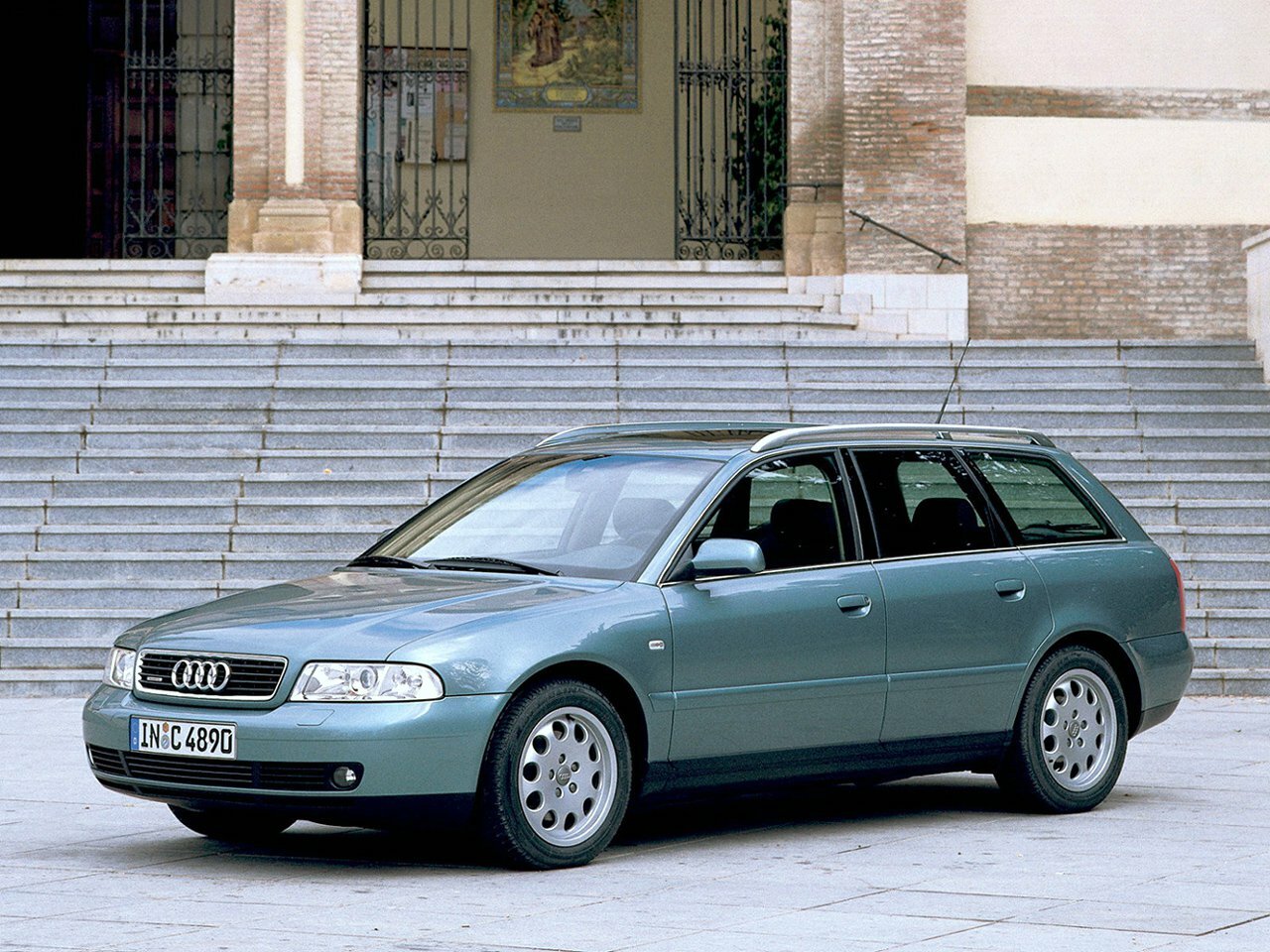 Audi A4 I (1994-2001) - Универсал 5 дв.