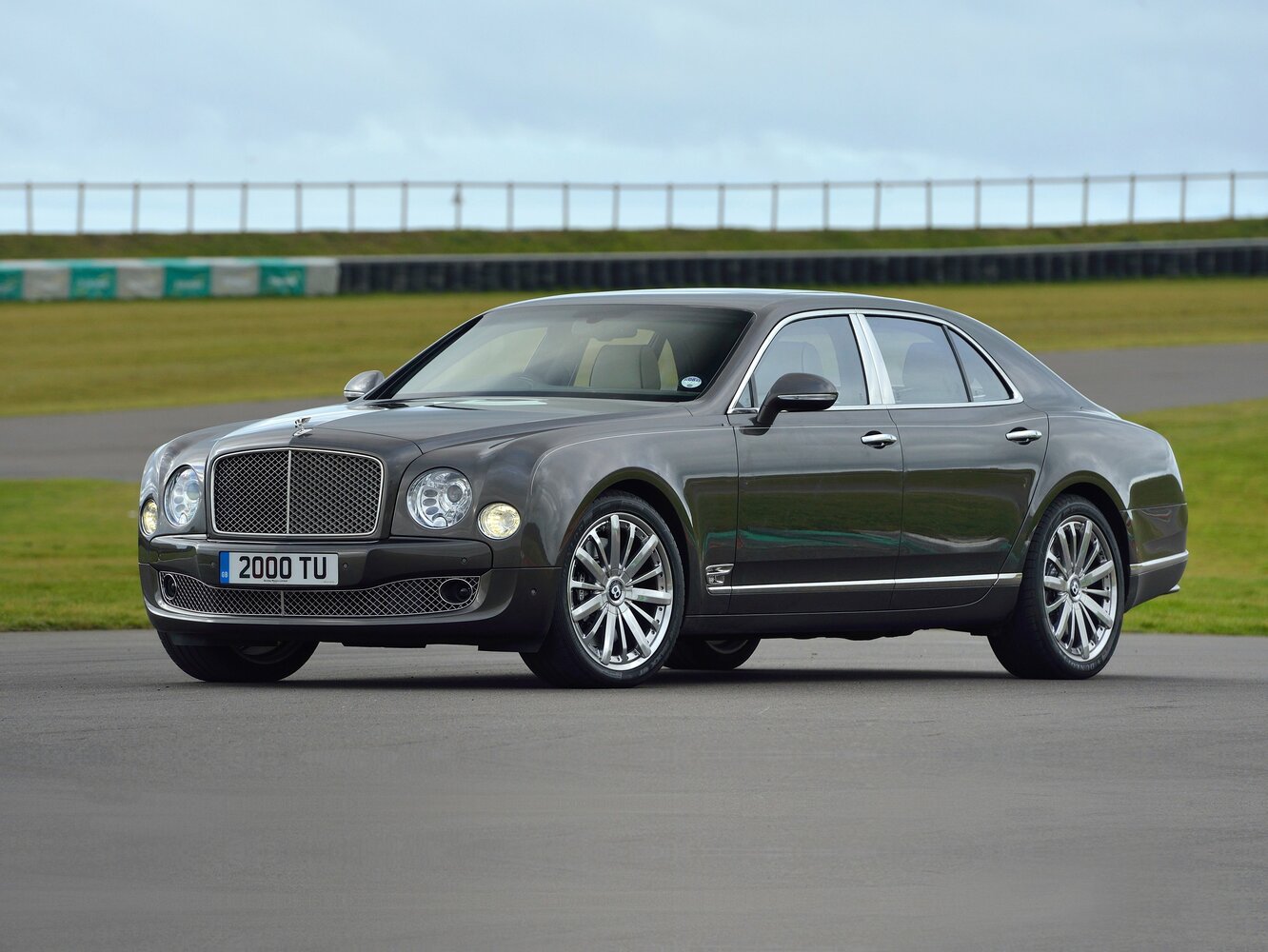 Bentley Mulsanne II (2010-2020) - Седан