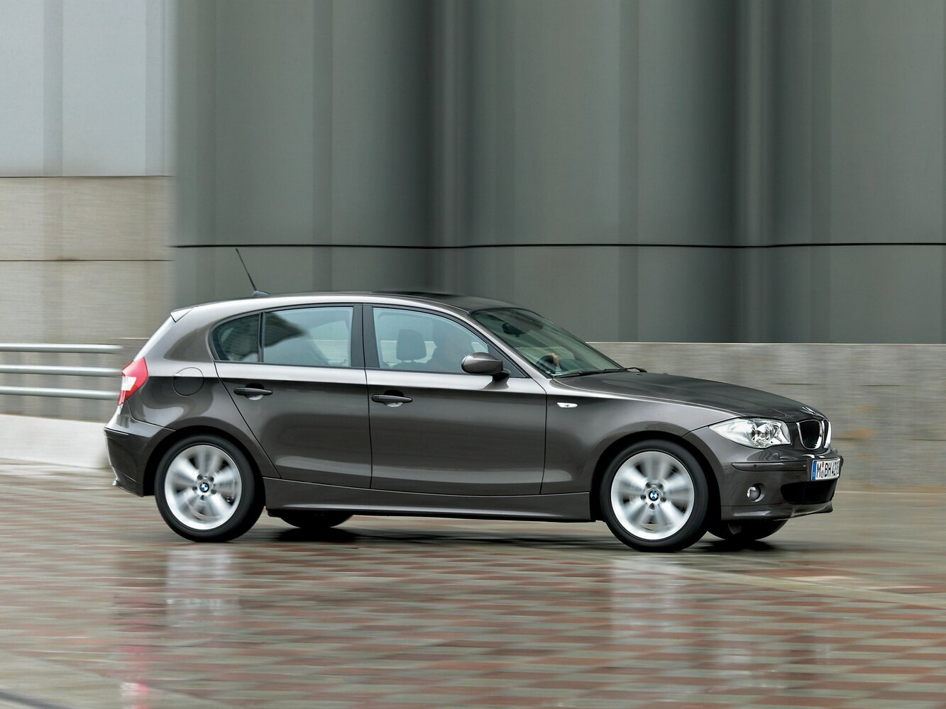 BMW 1 серии I (2004-2014) - Хэтчбек 5 дв.